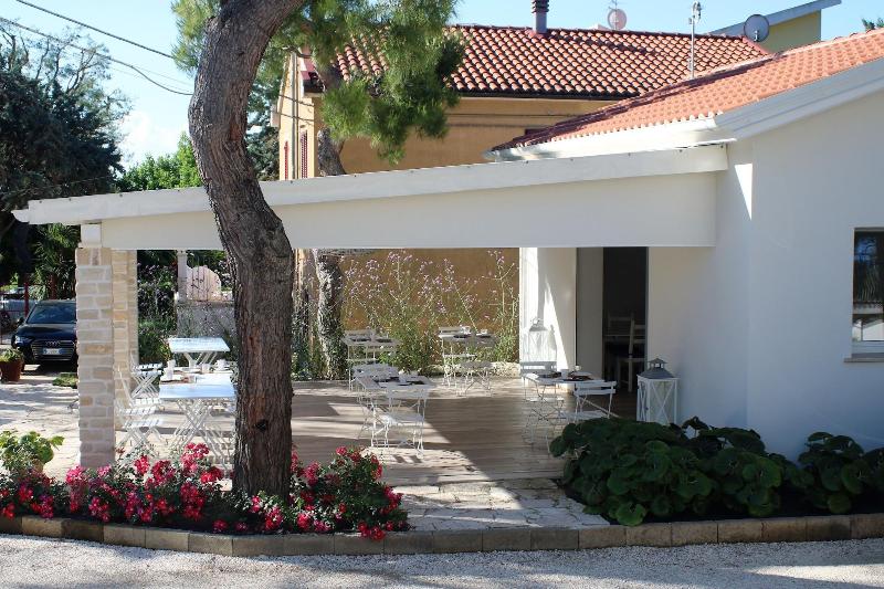Bed & Breakfast Le Azalee image