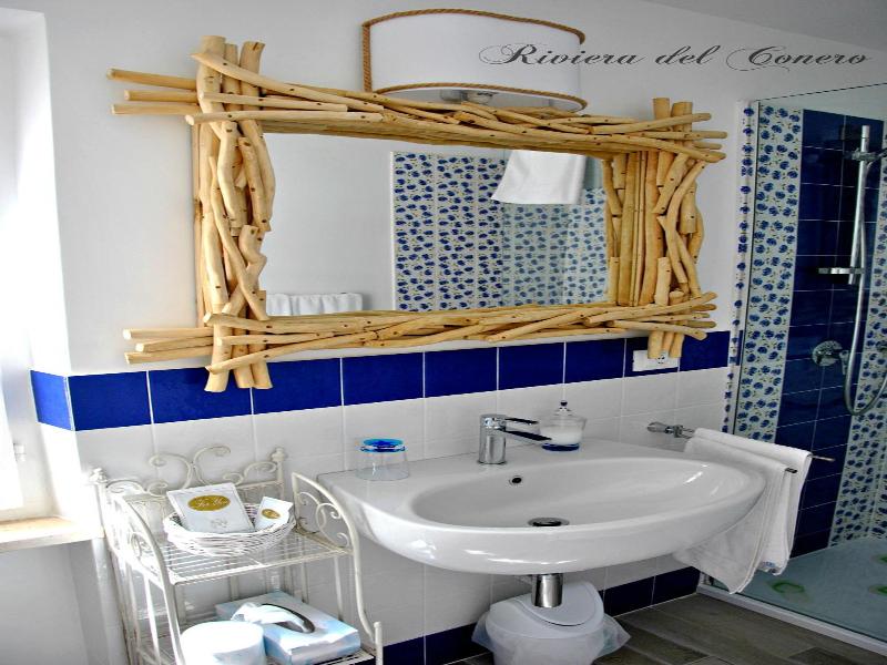 Bed & Breakfast Le Azalee image
