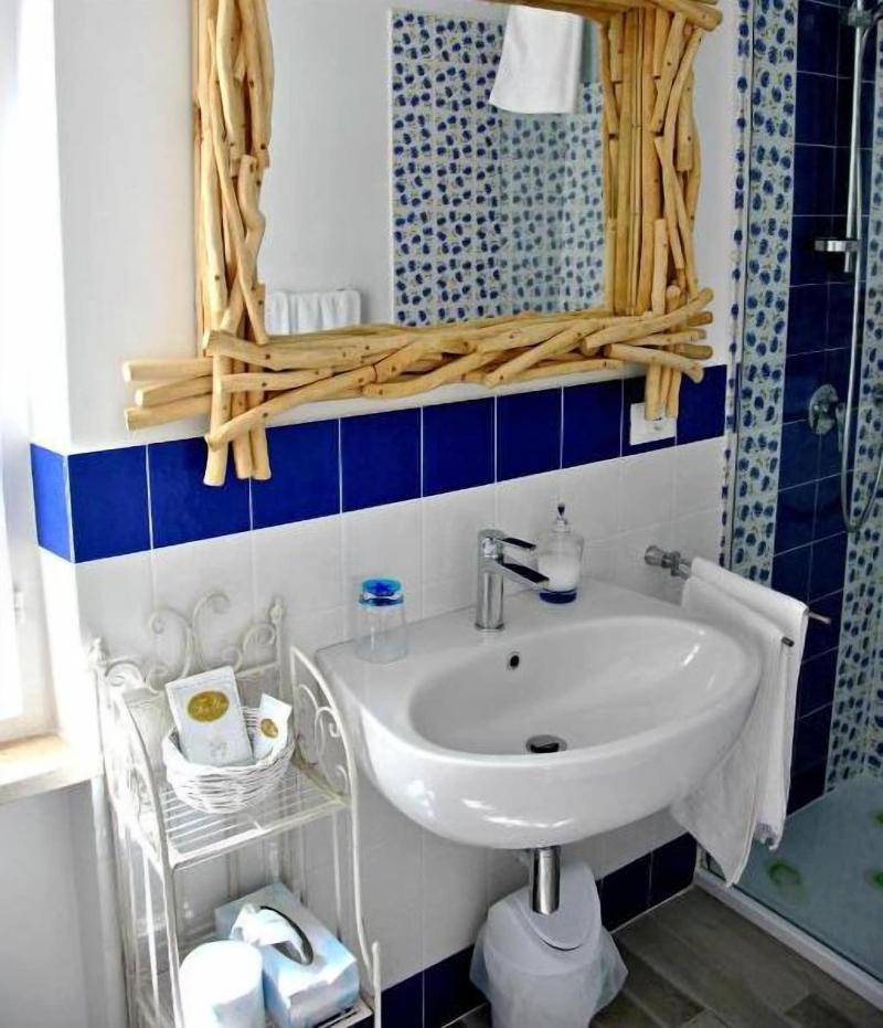 Bed & Breakfast Le Azalee image