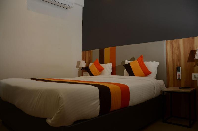 Elita Rooms image