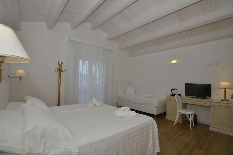 Arenosu A Pochi Km Dalle Spiagge image