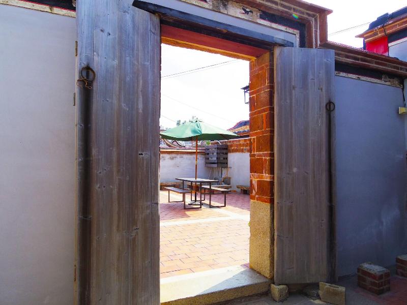 H&Y House image