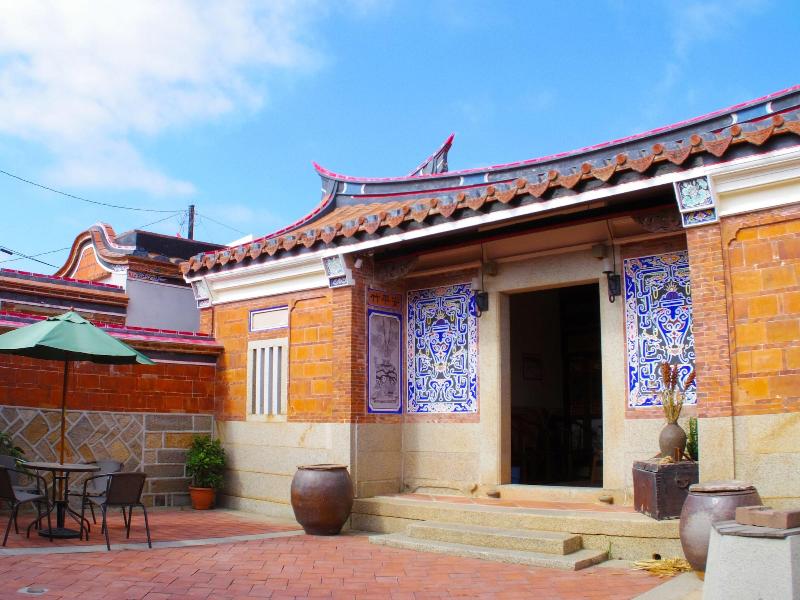 H&Y House image