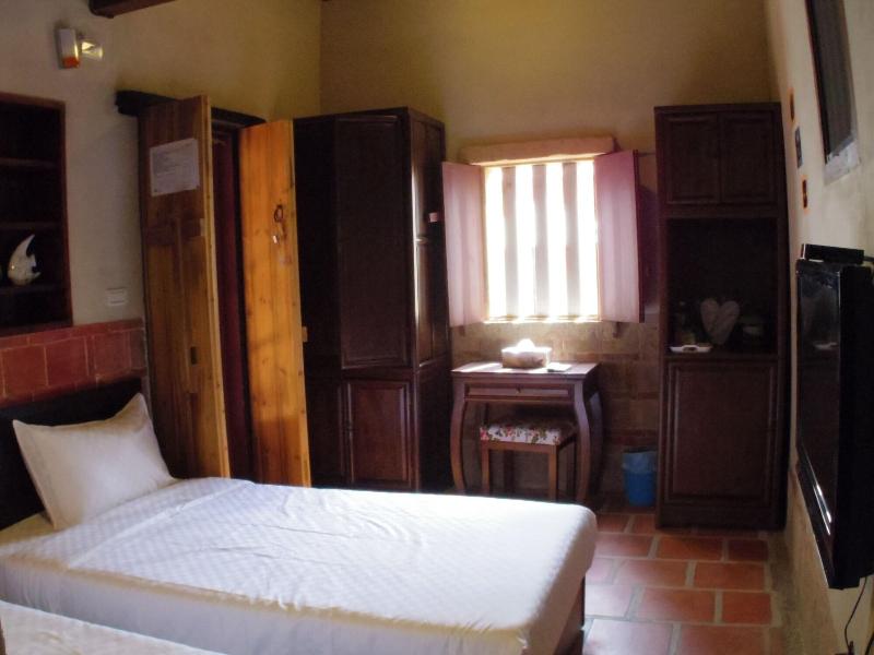 H&Y House image