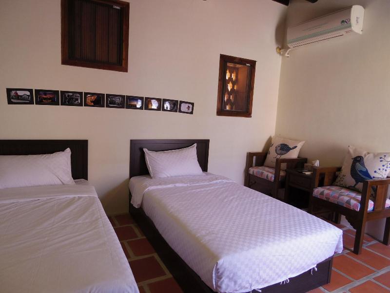 H&Y House image