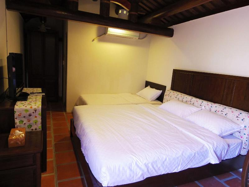 H&Y House image