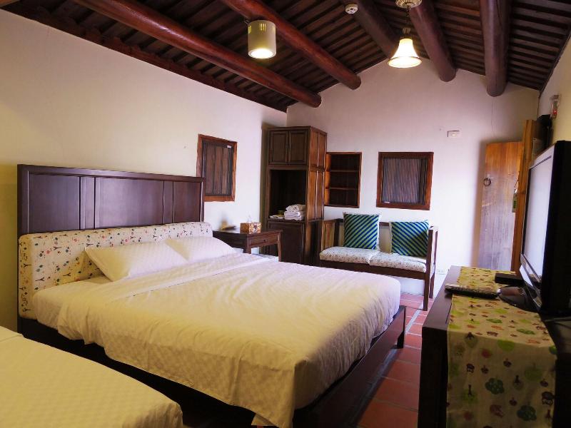 H&Y House image