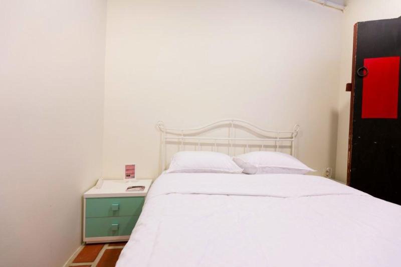 H&Y House image