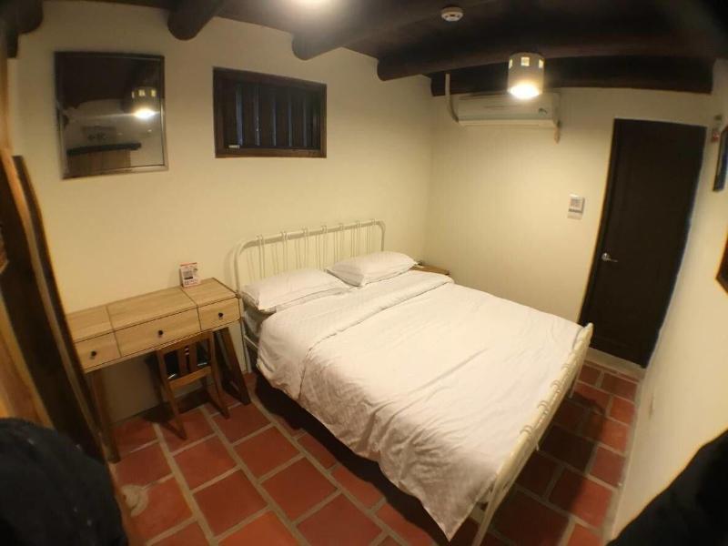 H&Y House image