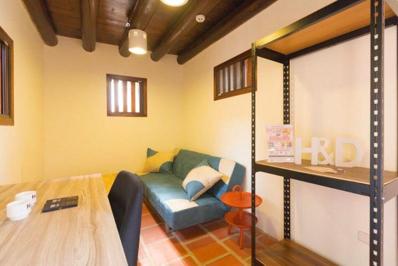 H&Y House image