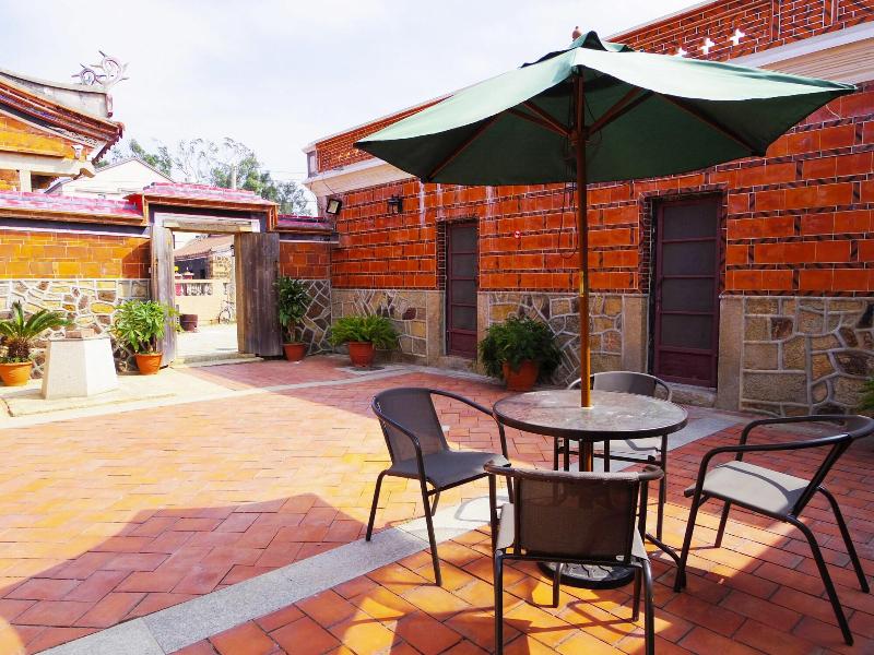 H&Y House image