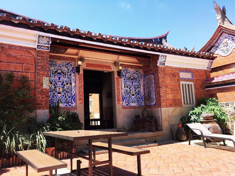 H&Y House image