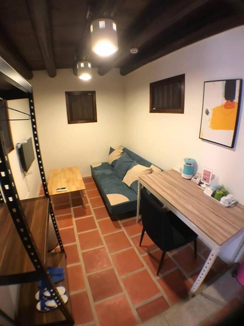 H&Y House image