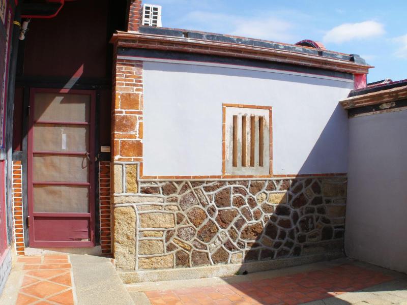 H&Y House image