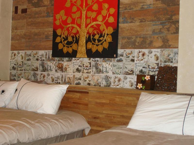 Home & Teak Homestay image