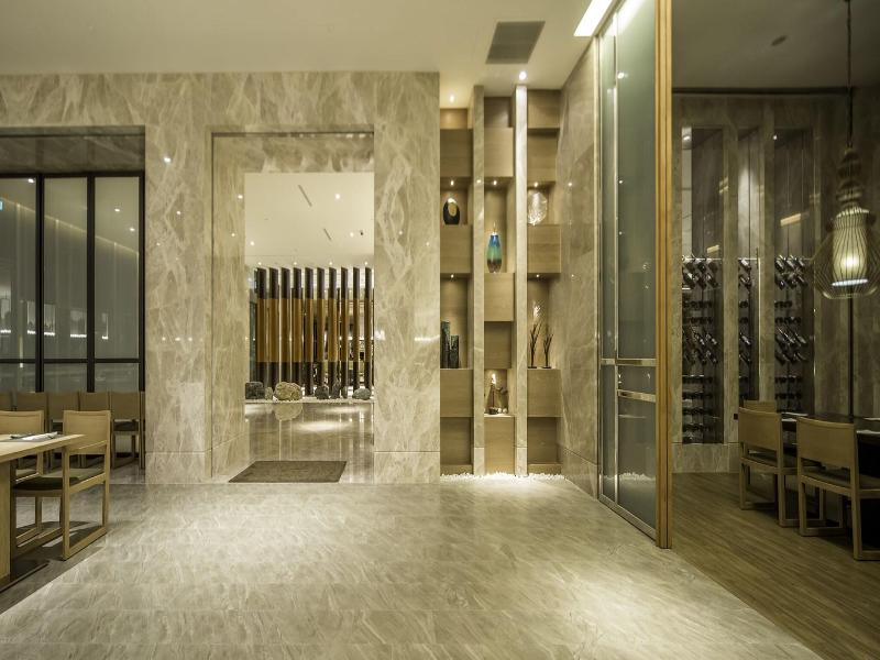 Everrich Golden Lake Hotel image