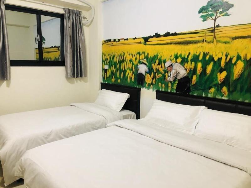Gold Painting B&B image