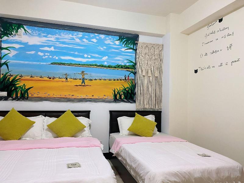 Gold Painting B&B image