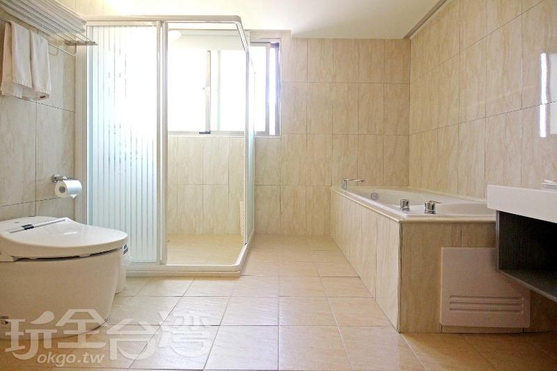 Ludao Hotel image