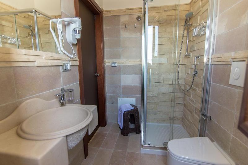 B&B Dimmito image