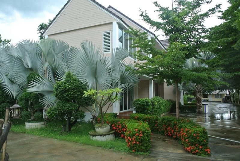 Baan Suan Resort Juree Punsuk