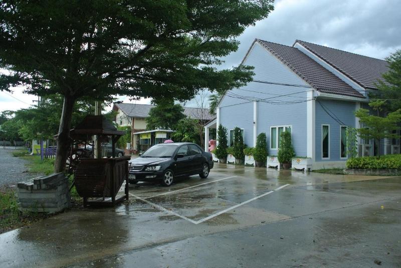 Baan Suan Resort Juree Punsuk — exterior view
