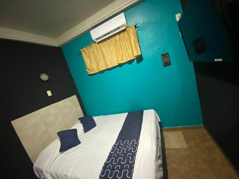 Hotel Torre image