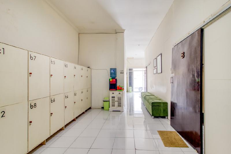 RedDoorz Hostel near Terminal Condongcatur Jogja