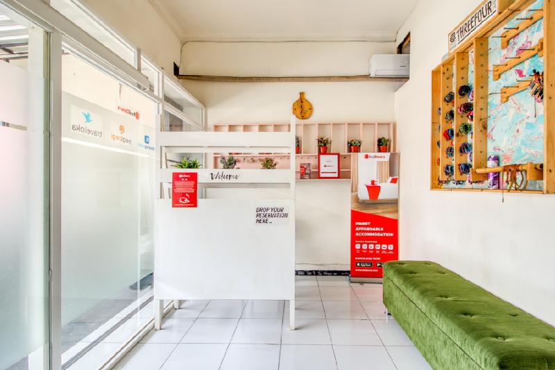 RedDoorz Hostel near Terminal Condongcatur Jogja