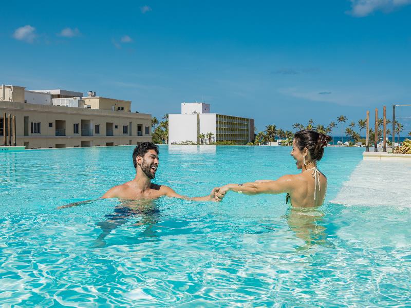 Radisson Blu Aruba image