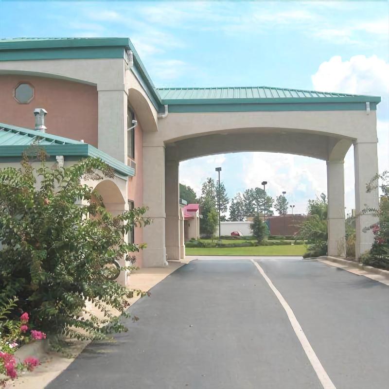 Budget Inn image 5