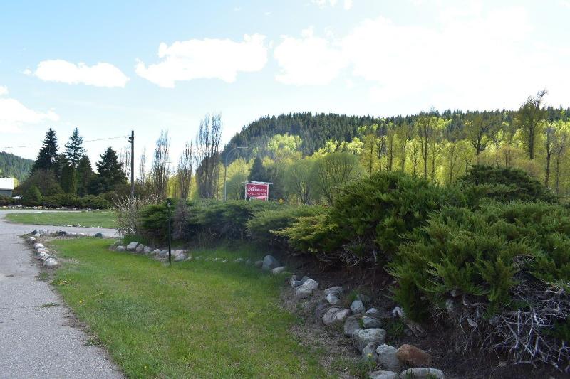 Greenview Motel And Rv Park image