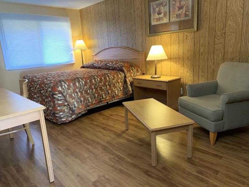 Greenview Motel And Rv Park image