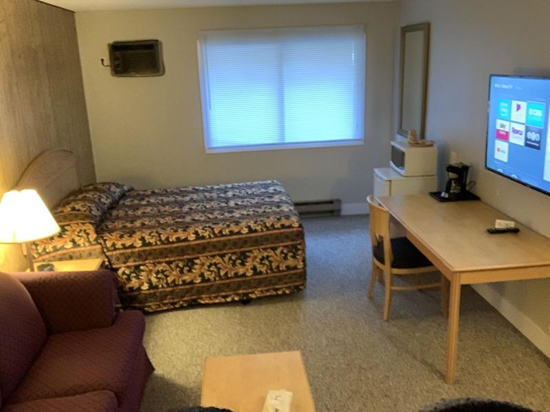 Greenview Motel And Rv Park image
