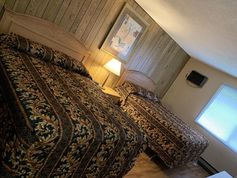 Greenview Motel And Rv Park image