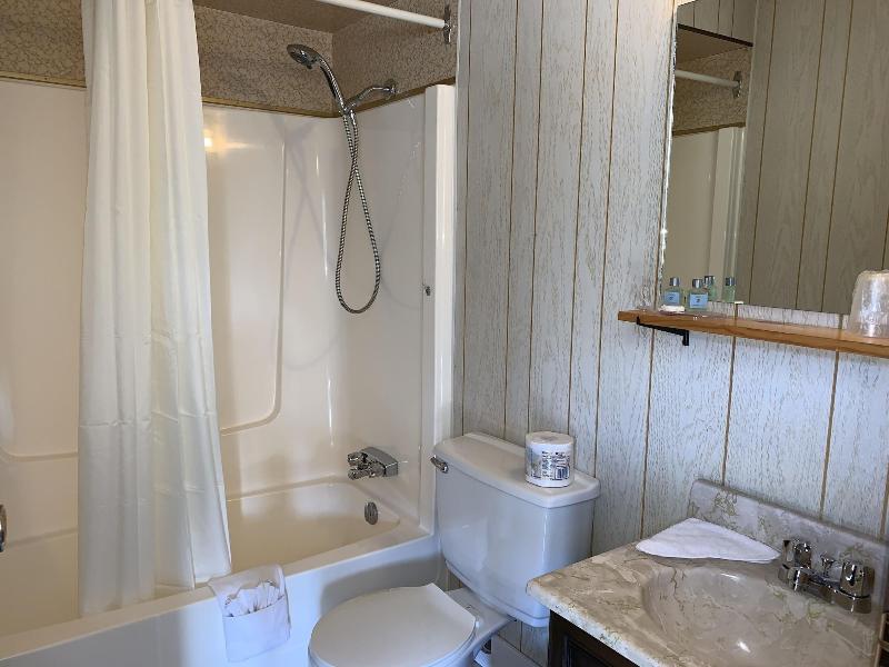 Greenview Motel And Rv Park image