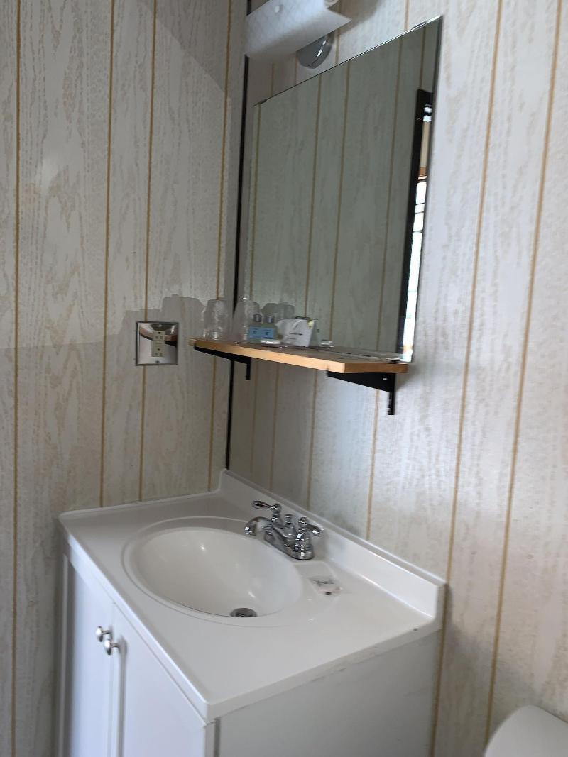 Greenview Motel And Rv Park image