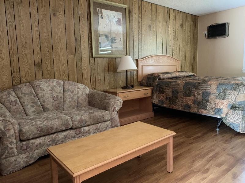 Greenview Motel And Rv Park image