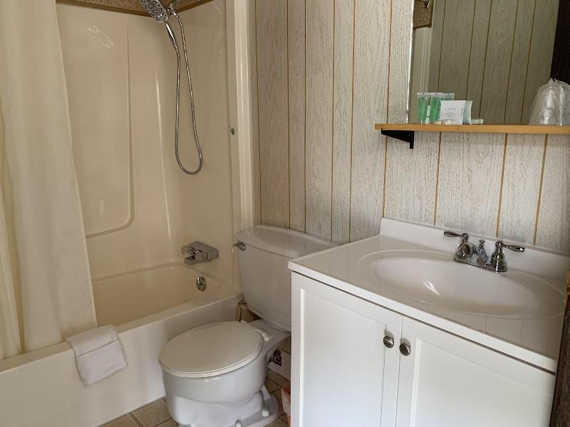Greenview Motel And Rv Park image
