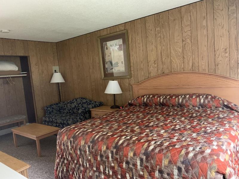 Greenview Motel And Rv Park image