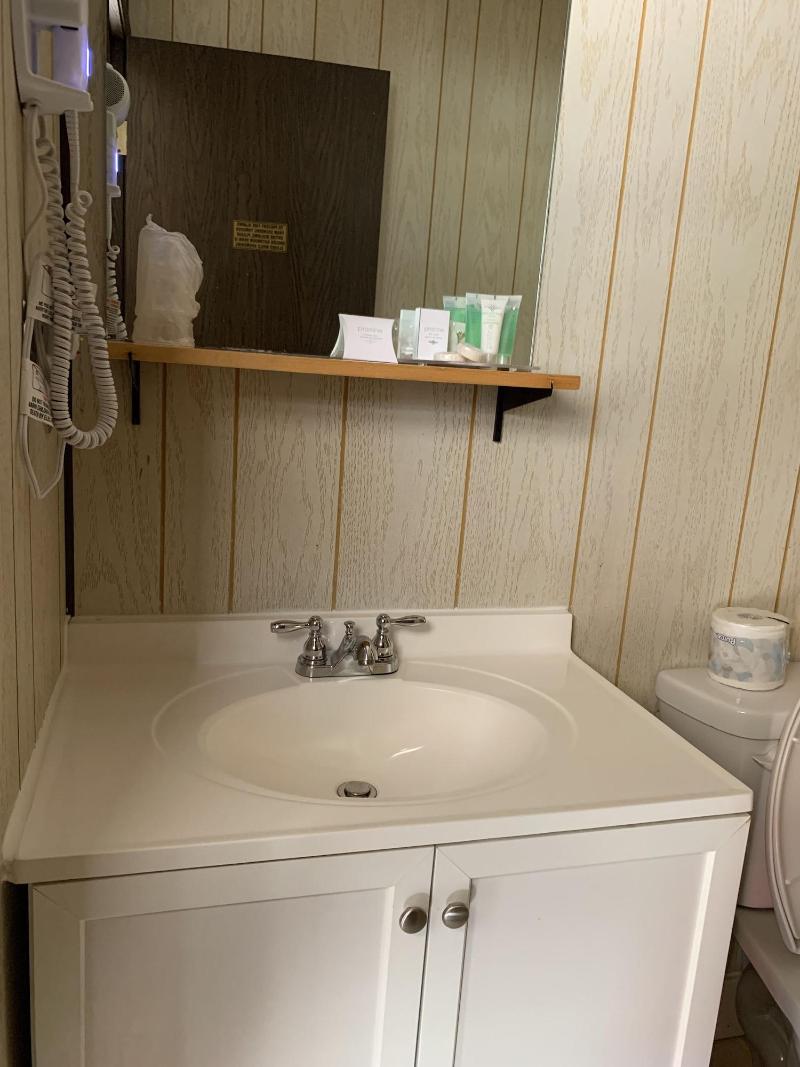 Greenview Motel And Rv Park image
