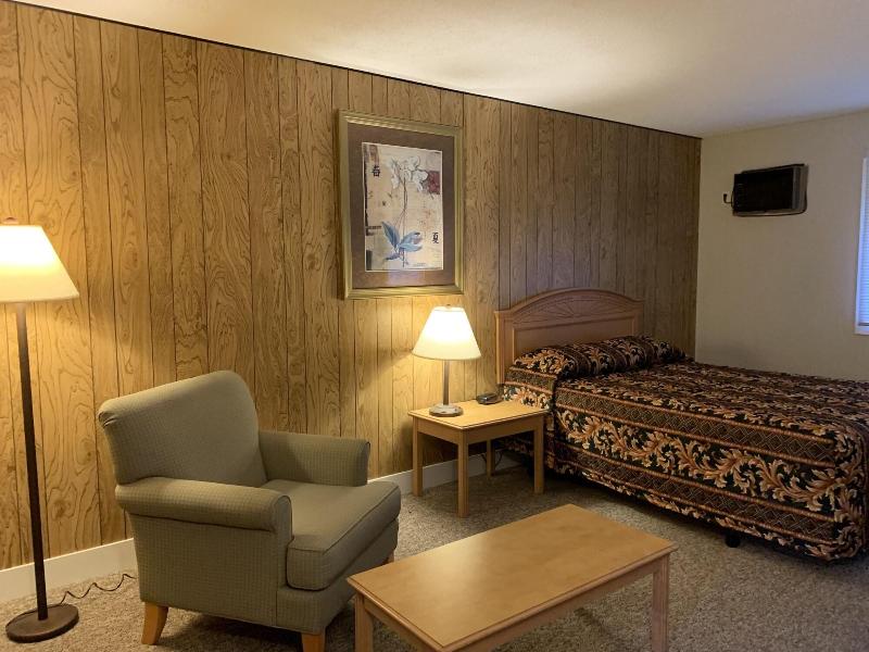 Greenview Motel And Rv Park image