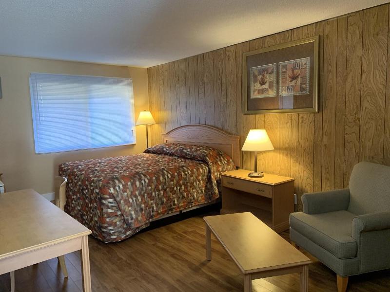 Greenview Motel And Rv Park image