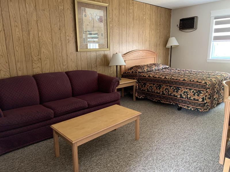 Greenview Motel And Rv Park image
