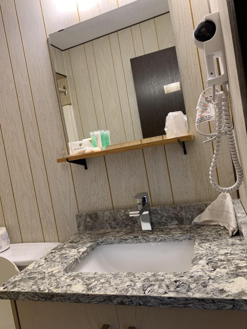 Greenview Motel And Rv Park image