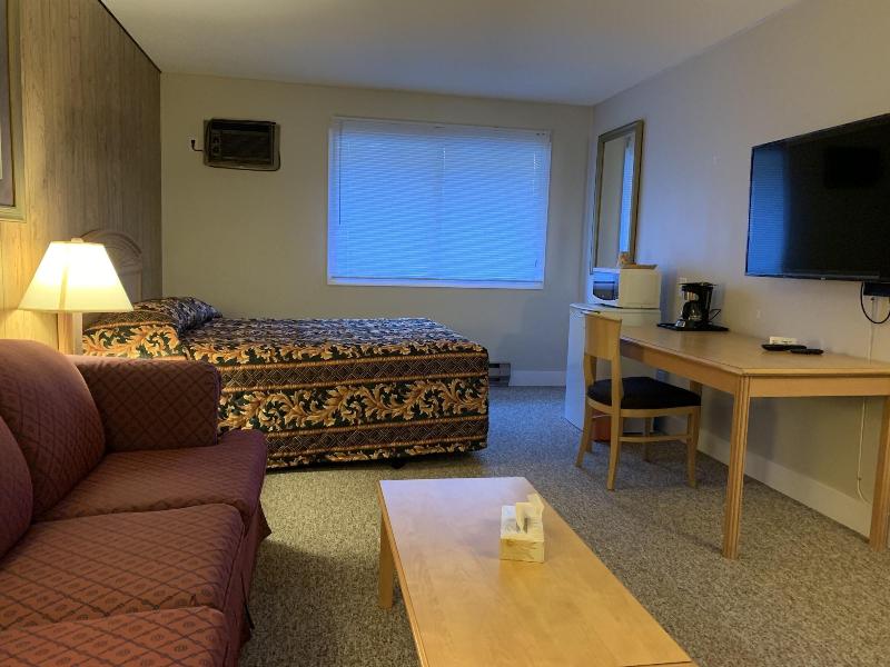 Greenview Motel And Rv Park image