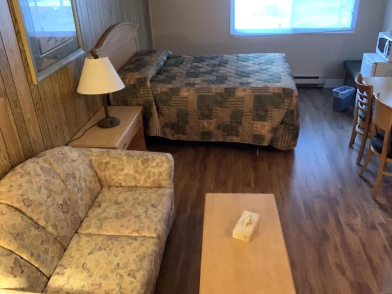 Greenview Motel And Rv Park image