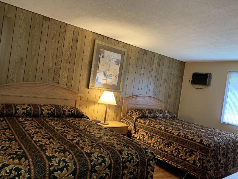 Greenview Motel And Rv Park image
