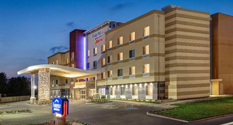 Fairfield Inn & Suites by Marriott Fresno North/Sh image