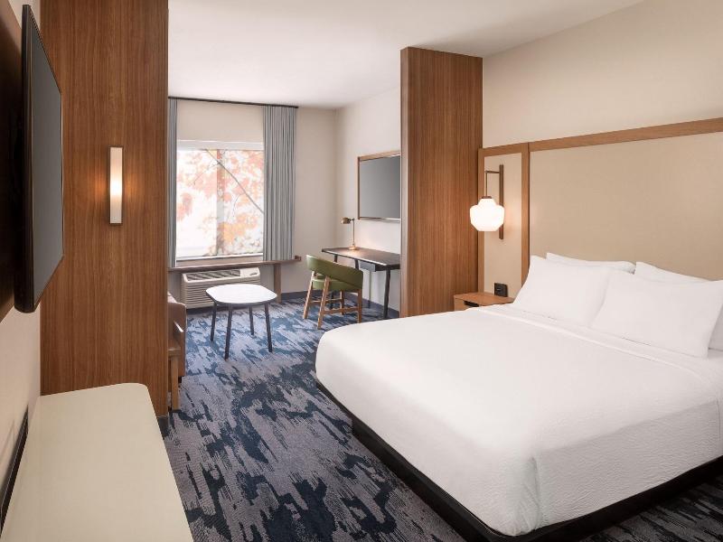 Fairfield Inn & Suites by Marriott Fresno North/Sh image